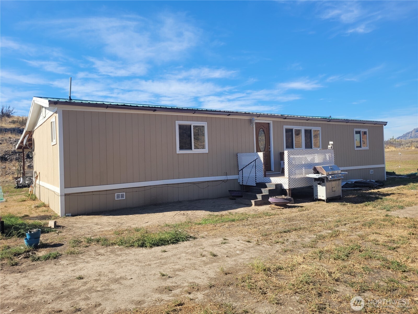 20 Round Up Road Oroville WA 98844