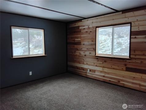 20 Round Up Road Oroville WA 98844