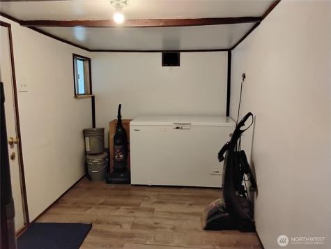 20 Round Up Road Oroville WA 98844