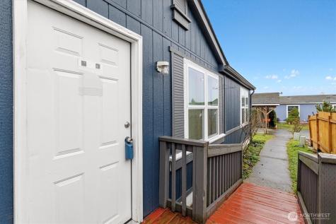 10428 137th Street Court E Puyallup WA 98374