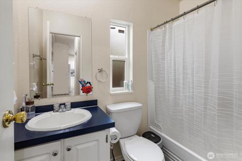 10428 137th Street Court E Puyallup WA 98374