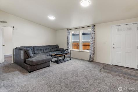 10428 137th Street Court E Puyallup WA 98374