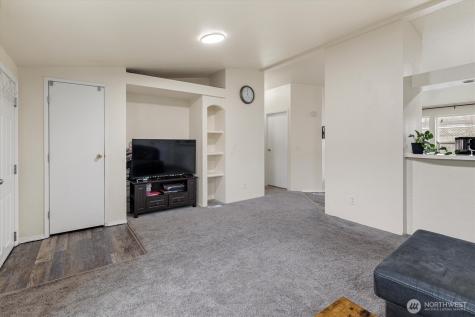 10428 137th Street Court E Puyallup WA 98374
