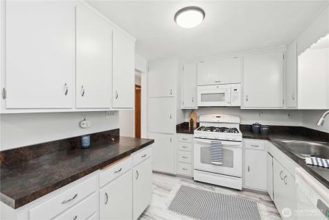 17023 113th Avenue SE Renton WA 98055