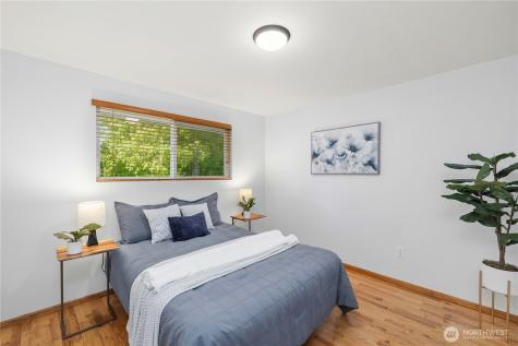 17023 113th Avenue SE Renton WA 98055