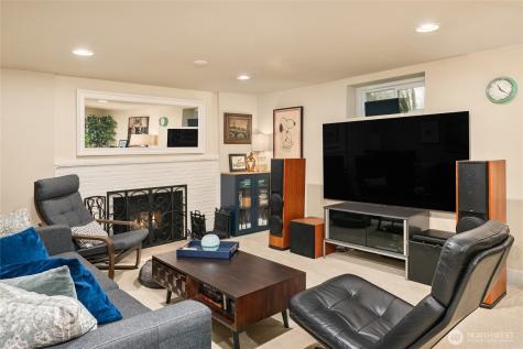 4409 SW Dawson Street Seattle WA 98136