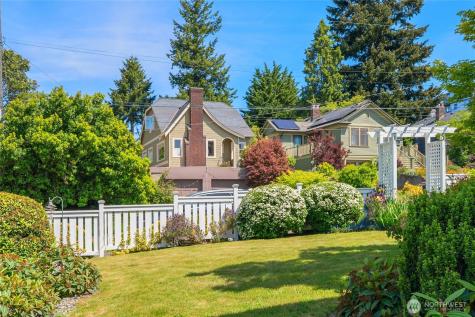 4409 SW Dawson Street Seattle WA 98136