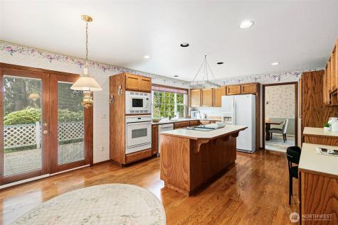 32427 11th Avenue SW Federal Way WA 98023