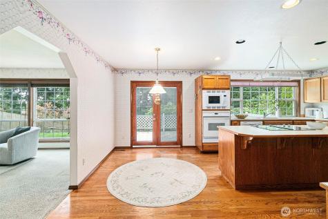 32427 11th Avenue SW Federal Way WA 98023