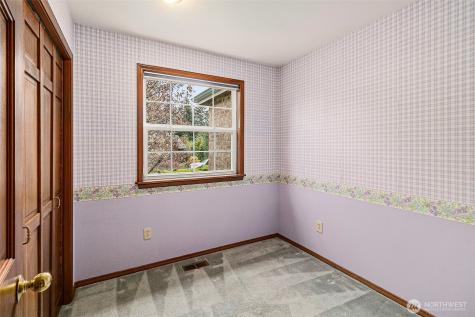32427 11th Avenue SW Federal Way WA 98023