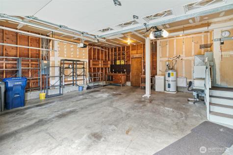 32427 11th Avenue SW Federal Way WA 98023