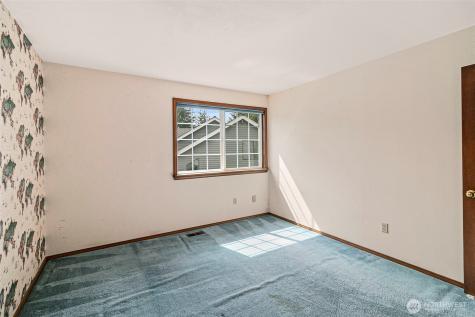 32427 11th Avenue SW Federal Way WA 98023