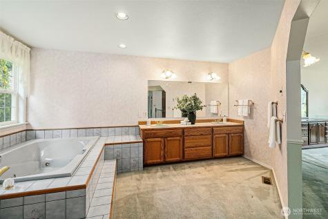 32427 11th Avenue SW Federal Way WA 98023