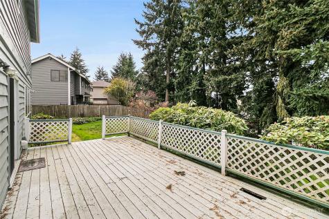 32427 11th Avenue SW Federal Way WA 98023