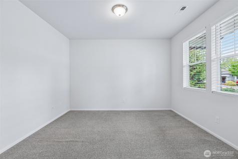 353 S 48th Place Mount Vernon WA 98274