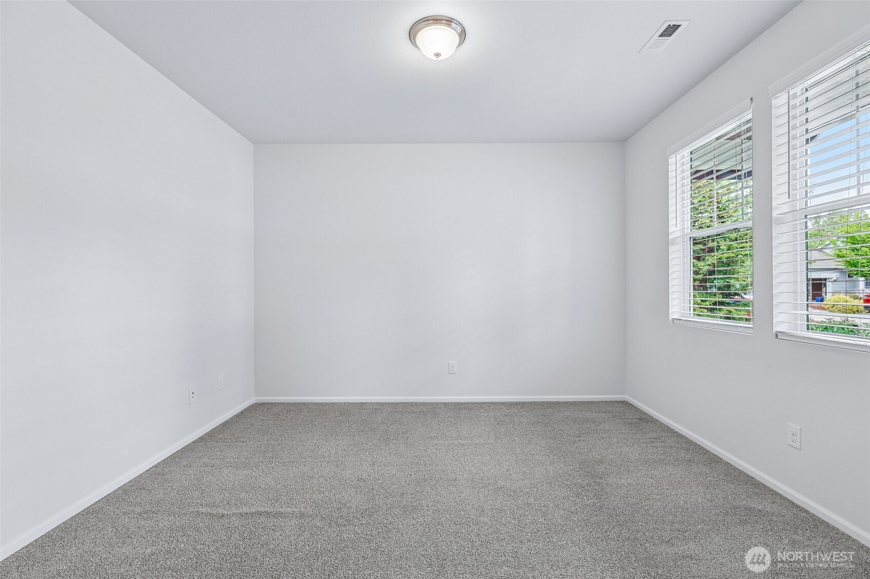 353 S 48th Place Mount Vernon WA 98274