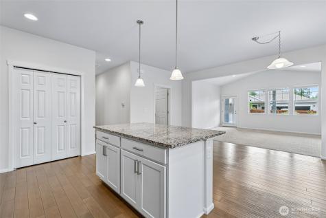 353 S 48th Place Mount Vernon WA 98274