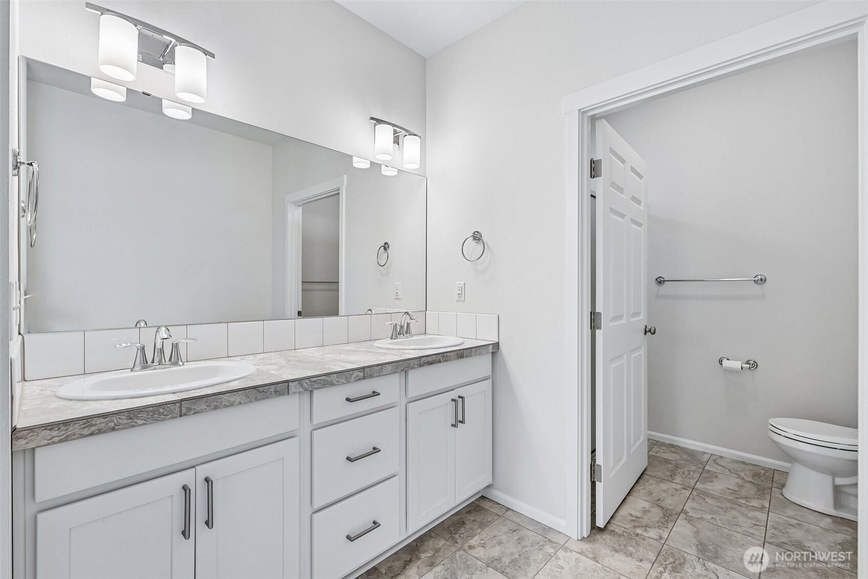 353 S 48th Place Mount Vernon WA 98274