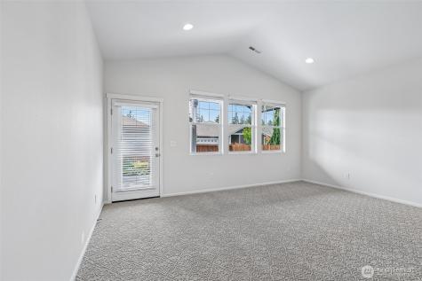 353 S 48th Place Mount Vernon WA 98274