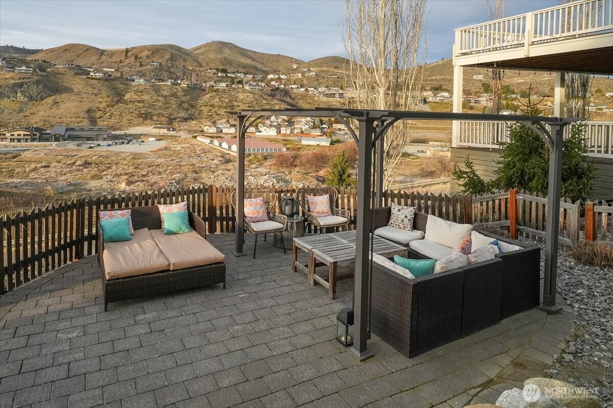 118 Porcupine Lane Chelan WA 98816