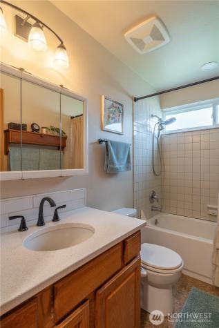 709 W Sage Bay Drive Moses Lake WA 98837