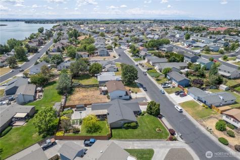 709 W Sage Bay Drive Moses Lake WA 98837