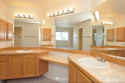 12717 SE 301st Street Auburn WA 98092