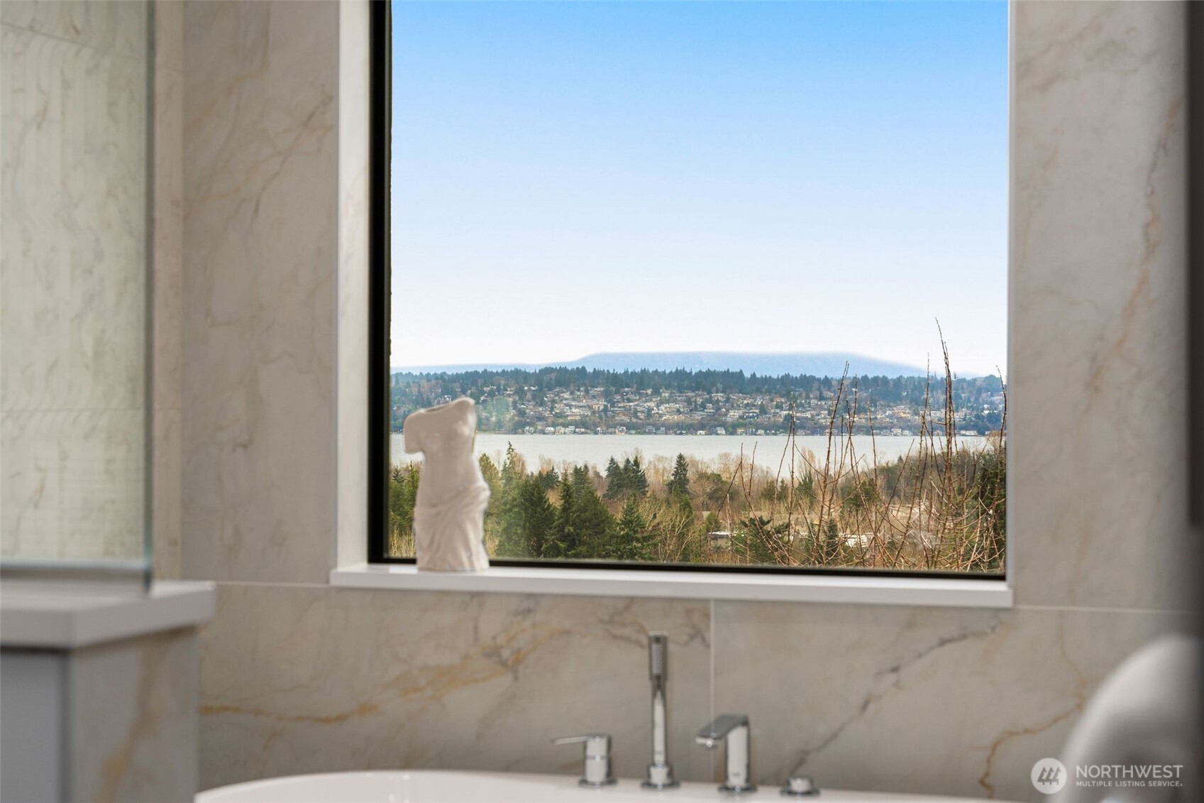 6038 50th Avenue NE Seattle WA 98115