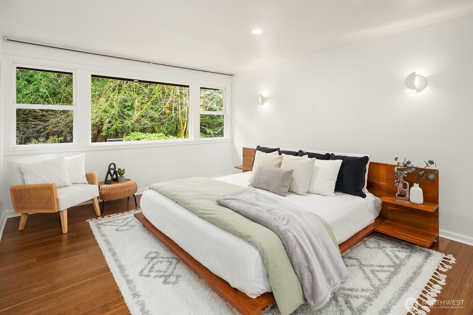 1817 220th Place NE Sammamish WA 98074