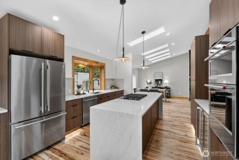 1620 171st Avenue NE Bellevue WA 98008