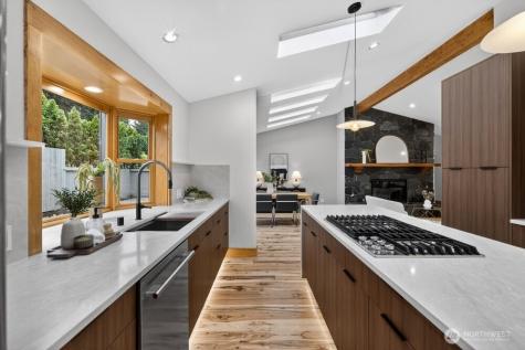 1620 171st Avenue NE Bellevue WA 98008