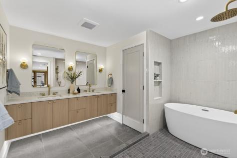 1620 171st Avenue NE Bellevue WA 98008