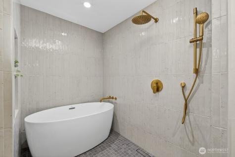 1620 171st Avenue NE Bellevue WA 98008
