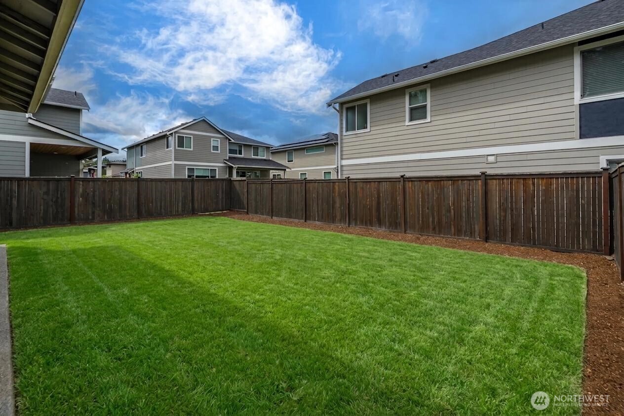 22992 SE Sycamore Street Black Diamond WA 98010