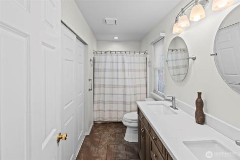 6840 Troy Lane NE Bremerton WA 98311