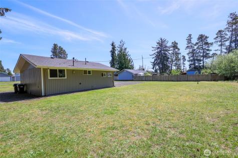 621 N Broadway Westport WA 98595