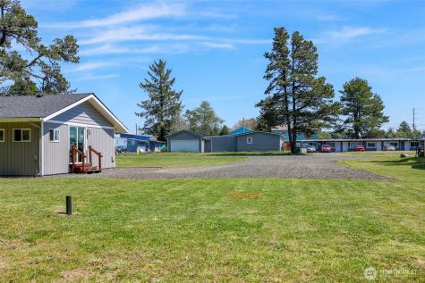 621 N Broadway Westport WA 98595