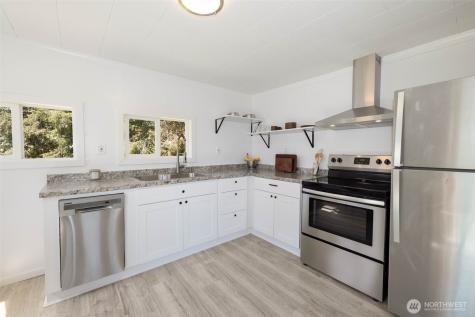 621 N Broadway Westport WA 98595