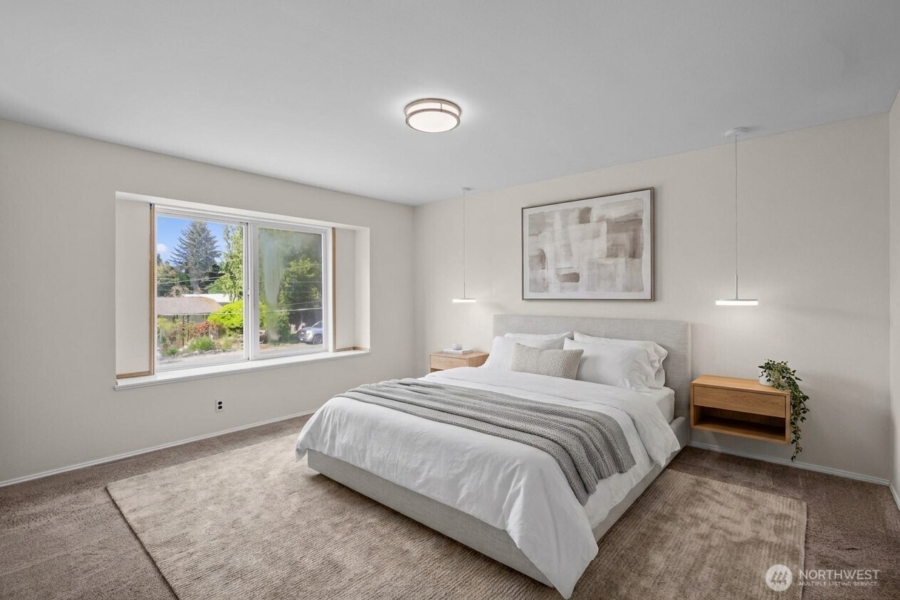 2233 NW Clinton Avenue Poulsbo WA 98370