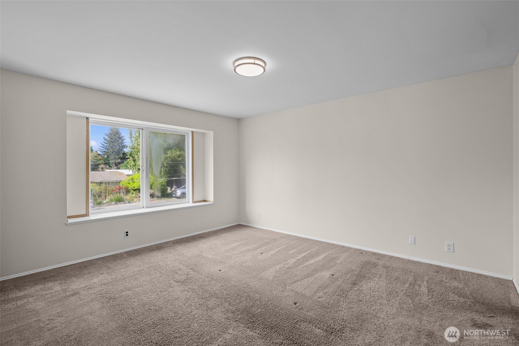 2233 NW Clinton Avenue Poulsbo WA 98370