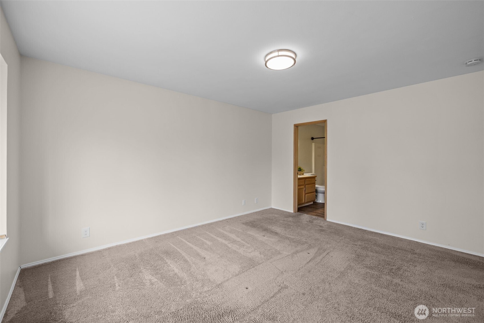 2233 NW Clinton Avenue Poulsbo WA 98370