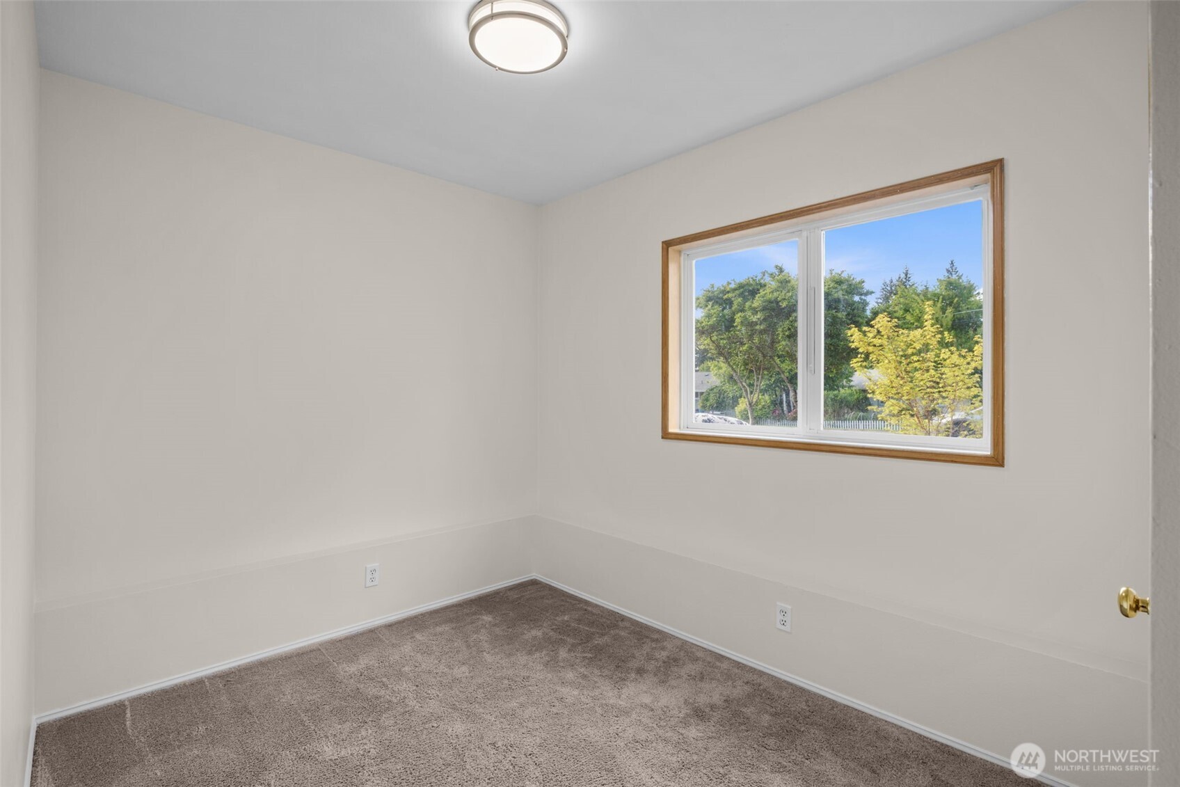 2233 NW Clinton Avenue Poulsbo WA 98370