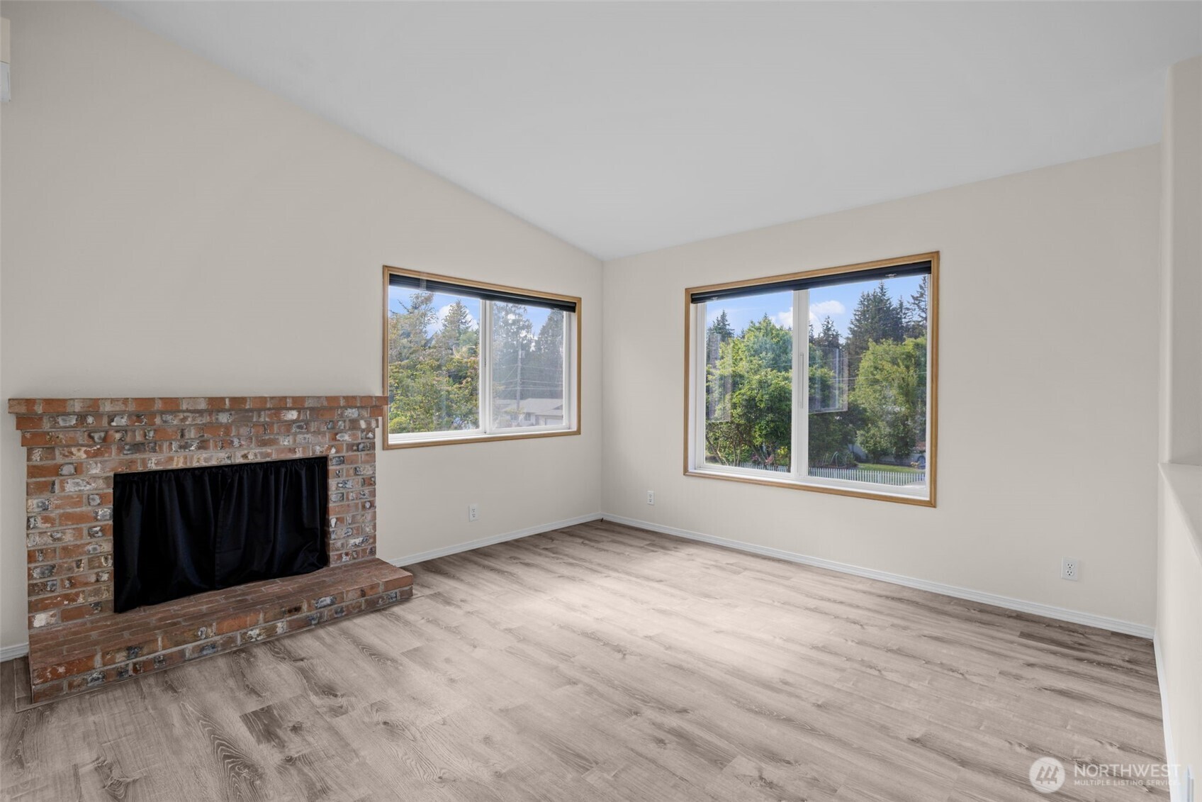 2233 NW Clinton Avenue Poulsbo WA 98370