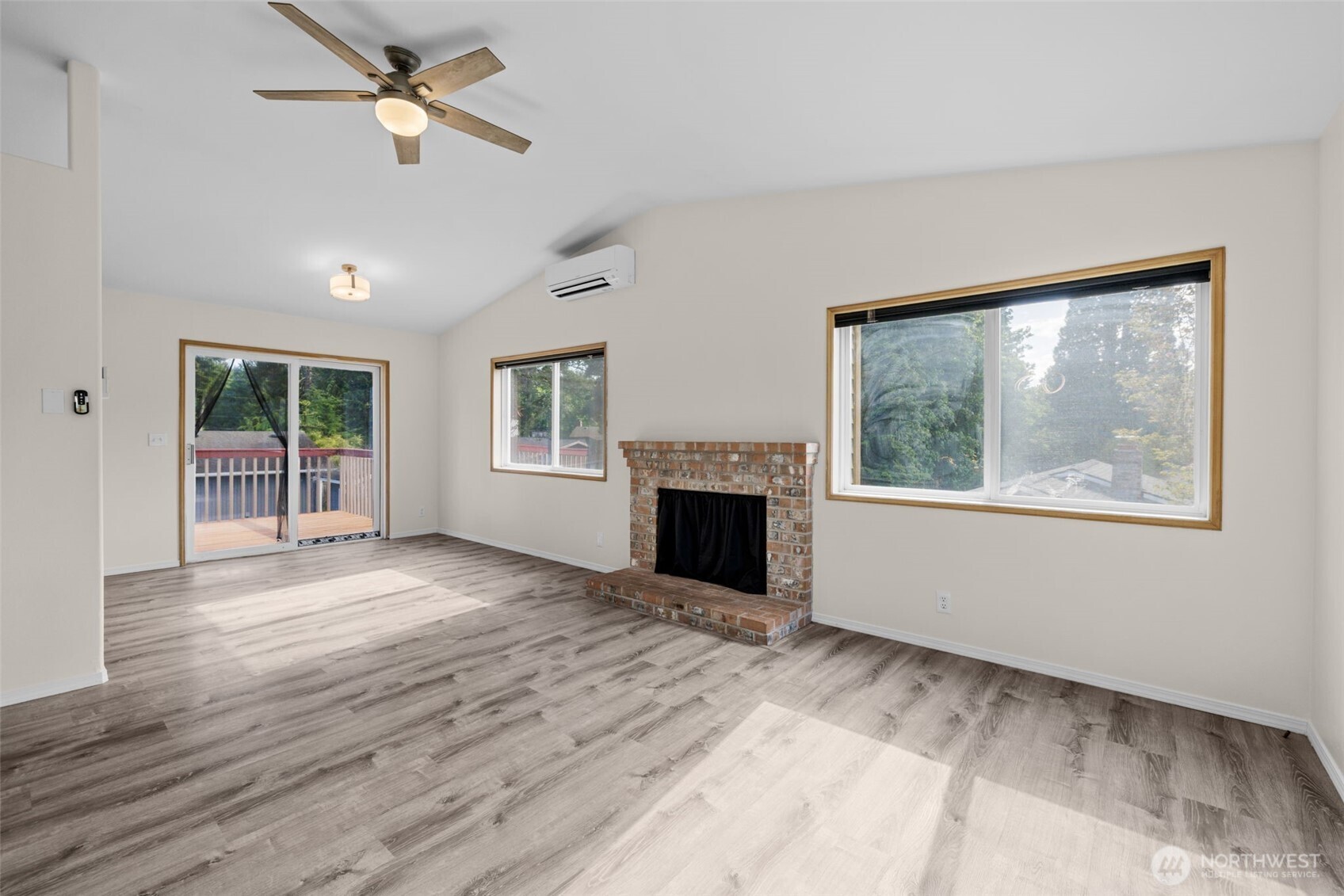 2233 NW Clinton Avenue Poulsbo WA 98370