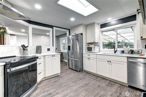 1615 208th Street SE Bothell WA 98012