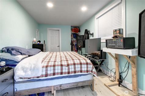 1615 208th Street SE Bothell WA 98012