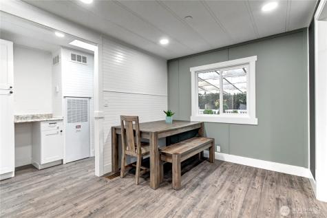 1615 208th Street SE Bothell WA 98012