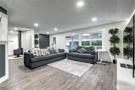 1615 208th Street SE Bothell WA 98012