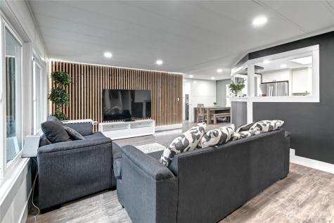 1615 208th Street SE Bothell WA 98012