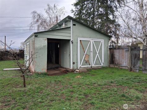 621 Juniper Oroville WA 98844